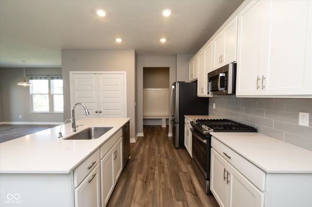 9708 Holborn Avenue, Mccordsville, IN 46055