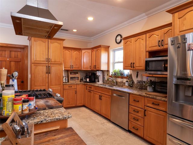 13010 NW 90TH AVENUE, Reddick, FL 32686