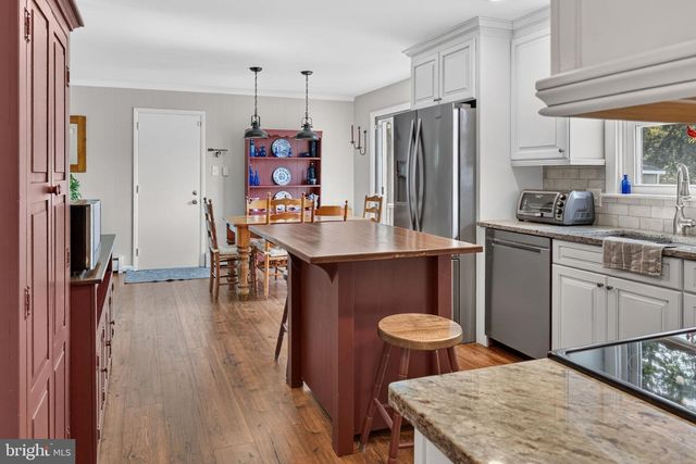 1426 HOLLYWOOD DR, Lancaster, PA 17601