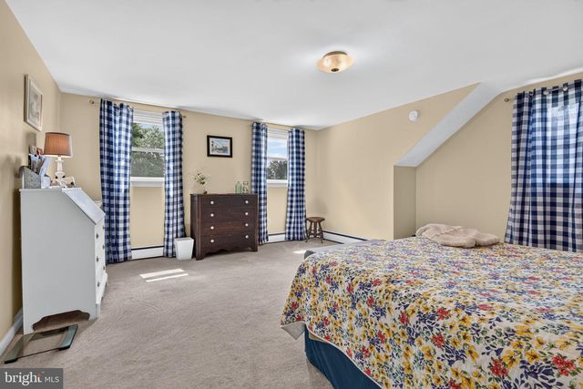 1426 HOLLYWOOD DR, Lancaster, PA 17601