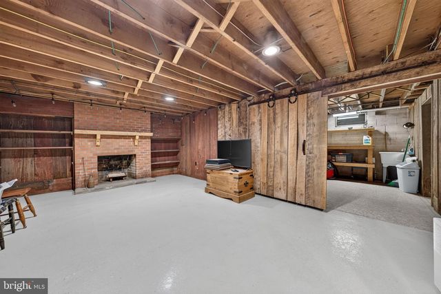 1426 HOLLYWOOD DR, Lancaster, PA 17601