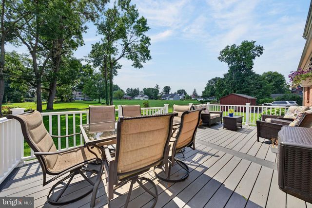 1426 HOLLYWOOD DR, Lancaster, PA 17601