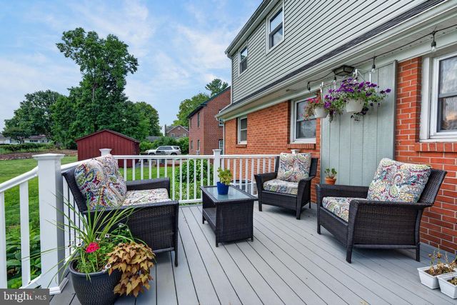 1426 HOLLYWOOD DR, Lancaster, PA 17601