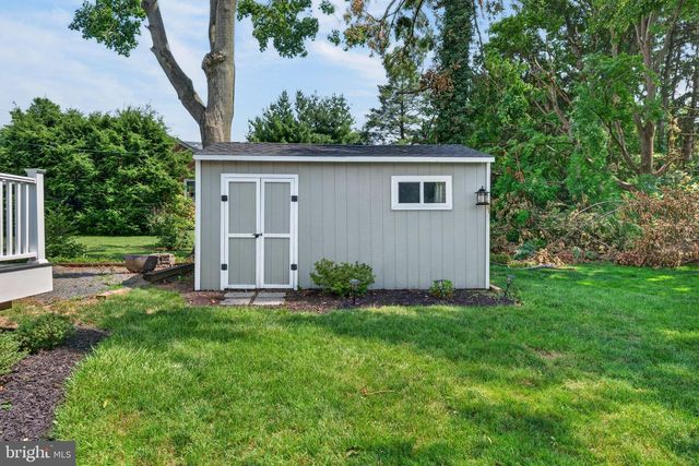 1426 HOLLYWOOD DR, Lancaster, PA 17601