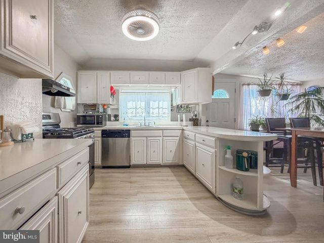 2132 GRANT AVE, Philadelphia, PA 19115