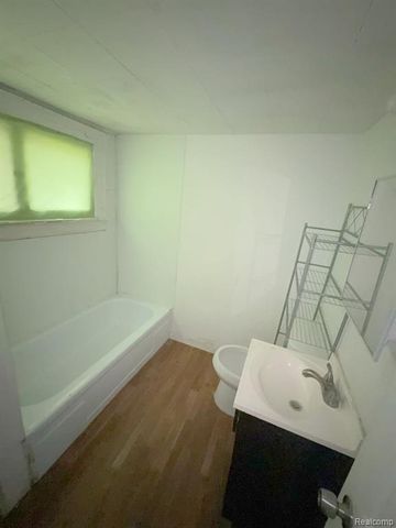 12211 Ilene Street, Detroit, MI 48204