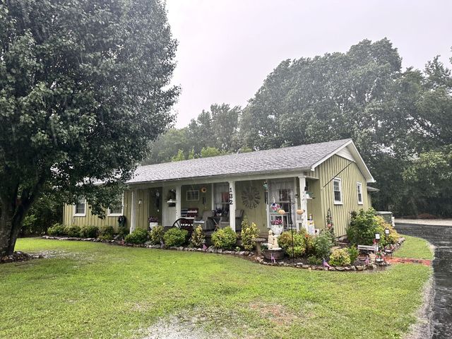 132 Jackson St, Lawrenceburg, TN 38464