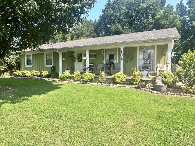 132 Jackson St, Lawrenceburg, TN 38464