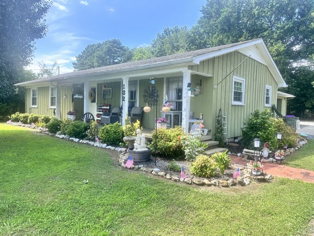 132 Jackson St, Lawrenceburg, TN 38464