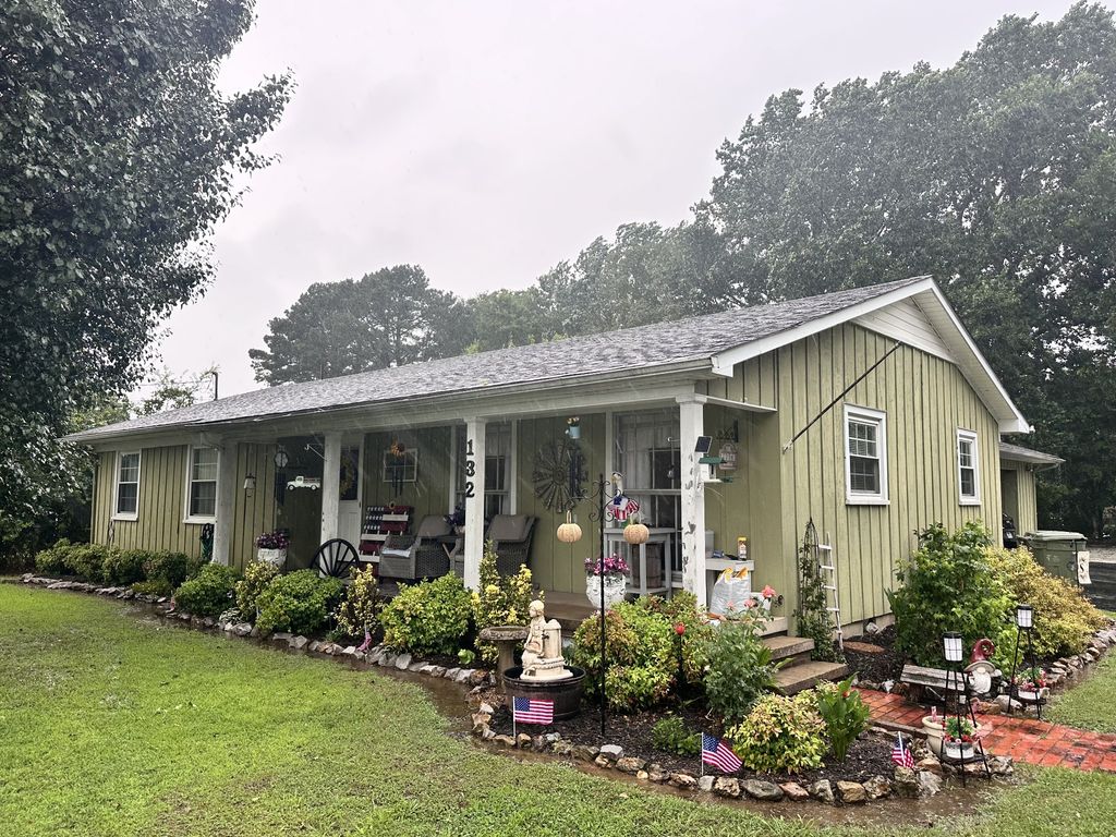 132 Jackson St, Lawrenceburg, TN 38464