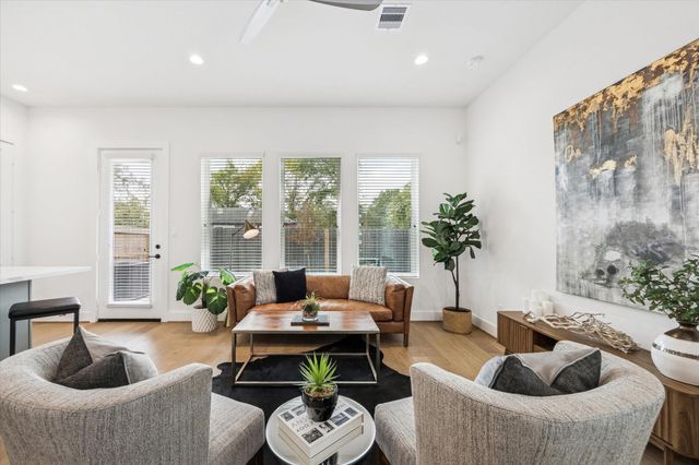 1830 W Tidwell Road, Houston, TX 77091