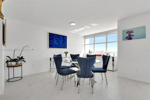 1420 Brickell Bay Dr 1003A, Miami, FL 33131
