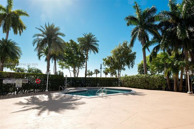 1420 Brickell Bay Dr 1003A, Miami, FL 33131