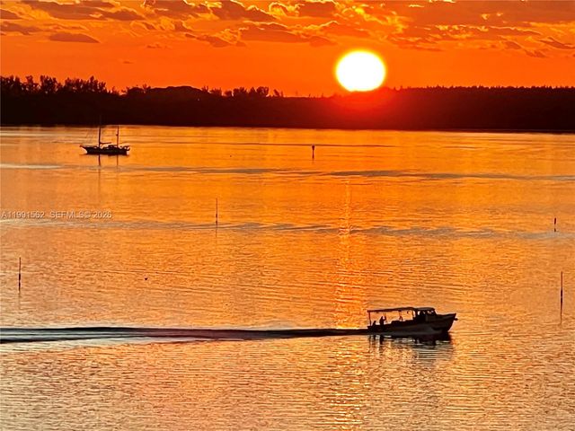 1420 Brickell Bay Dr 1003A, Miami, FL 33131