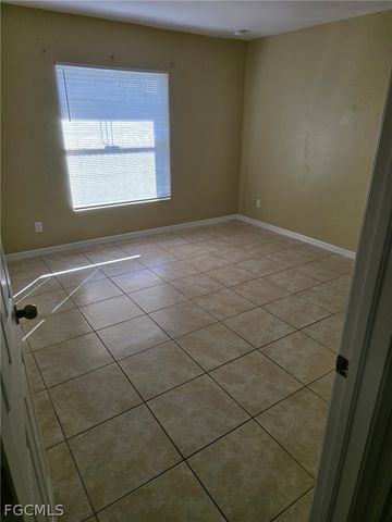 2633 Sunniland BLVD, Lehigh Acres, FL 33971