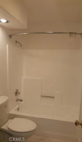 16283 Salinas, Victorville, CA 92394