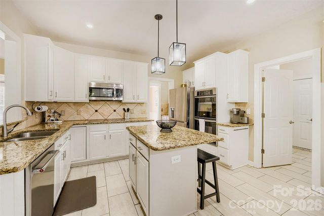 10701 Pomerane Place, Charlotte, NC 28277