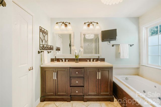 10701 Pomerane Place, Charlotte, NC 28277