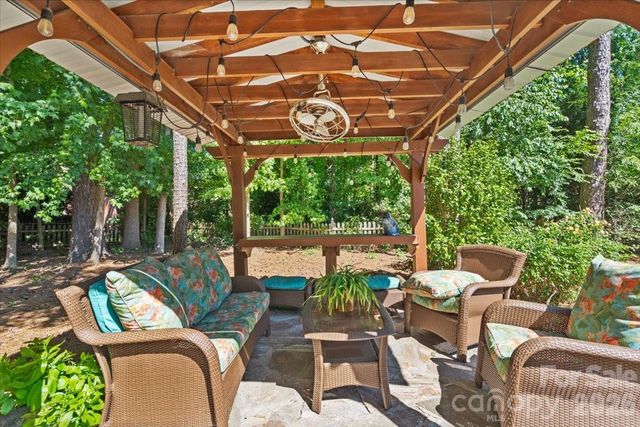 10701 Pomerane Place, Charlotte, NC 28277