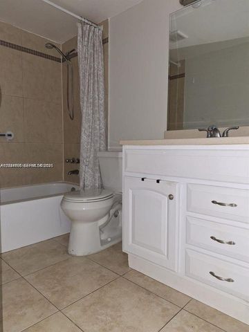 6700 Cypress Rd 409, Plantation, FL 33317