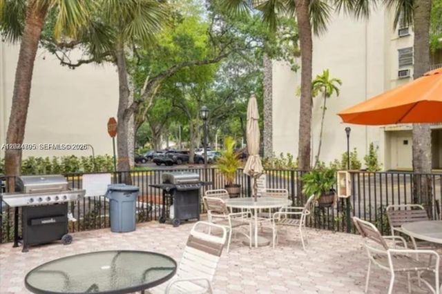 6700 Cypress Rd 409, Plantation, FL 33317