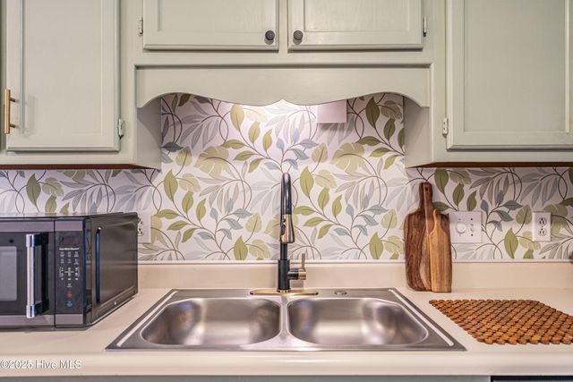 3650 Hanover Drive, Hope Mills, NC 28348