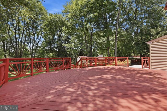 2461 PINE CONE RD, Warrington, PA 18976