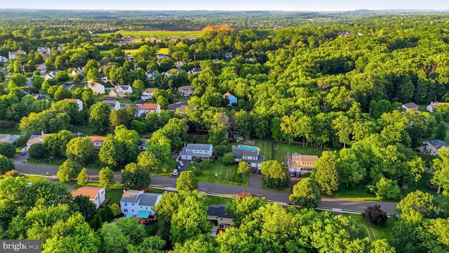 2461 PINE CONE RD, Warrington, PA 18976