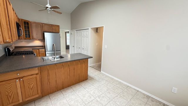2 WINDMILL CT, Columbus, NJ 08022