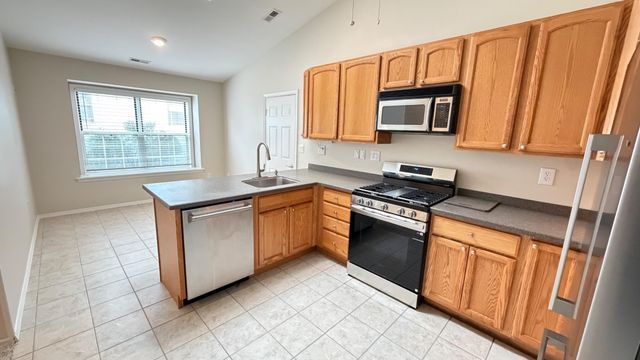 2 WINDMILL CT, Columbus, NJ 08022