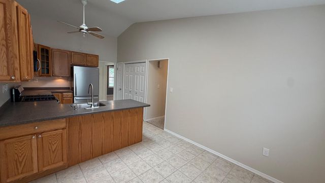 2 WINDMILL CT, Columbus, NJ 08022