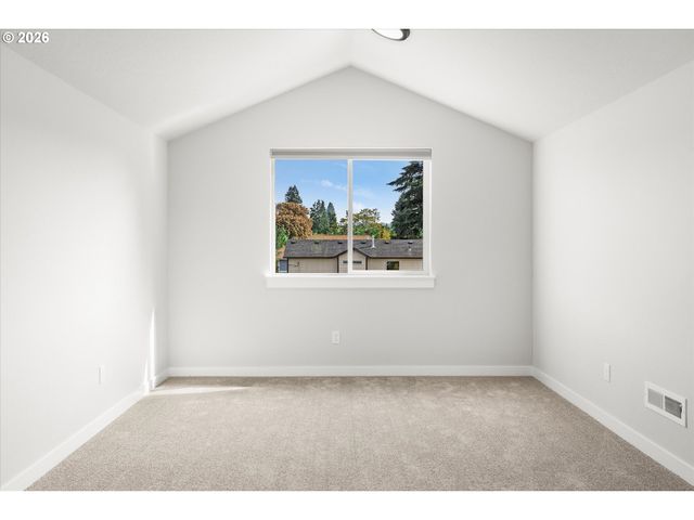 8805 N Dwight Ave, Portland, OR 97203