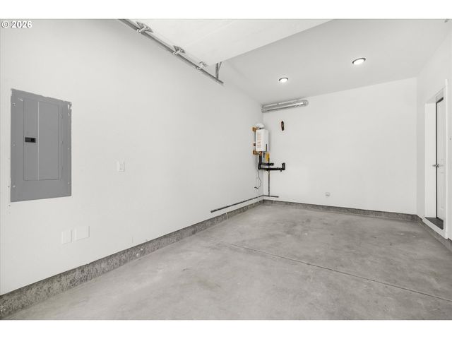 8805 N Dwight Ave, Portland, OR 97203