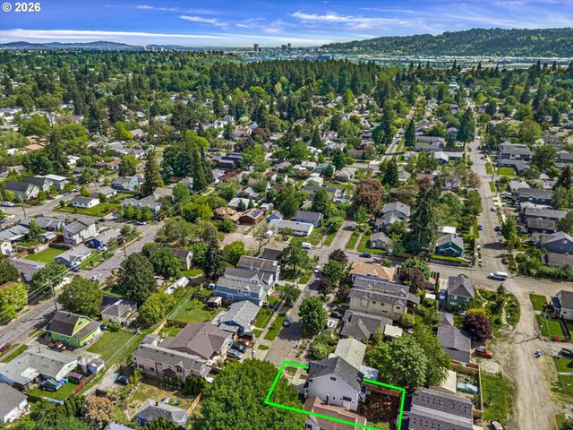 8805 N Dwight Ave, Portland, OR 97203