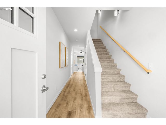 8805 N Dwight Ave, Portland, OR 97203