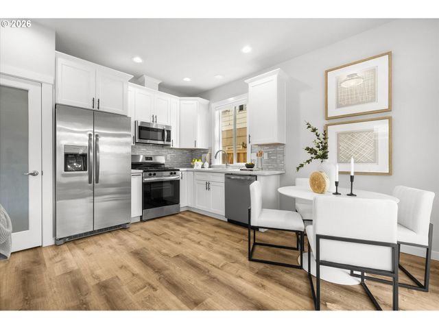 8805 N Dwight Ave, Portland, OR 97203