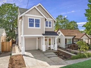 8805 N Dwight Ave, Portland, OR 97203