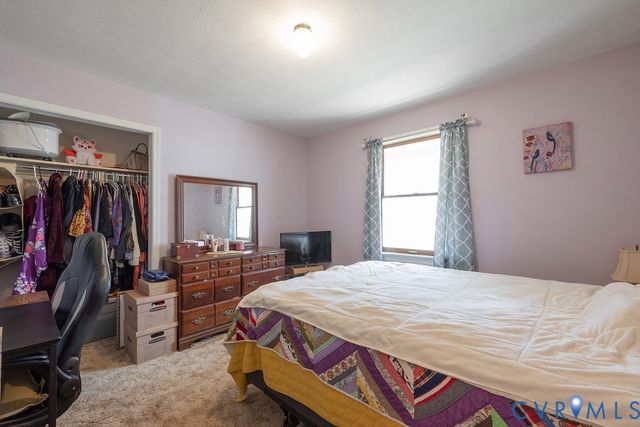 27 Sherwood Rd, Cartersville, VA 23027