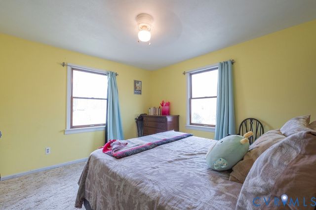 27 Sherwood Rd, Cartersville, VA 23027