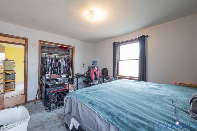 27 Sherwood Rd, Cartersville, VA 23027