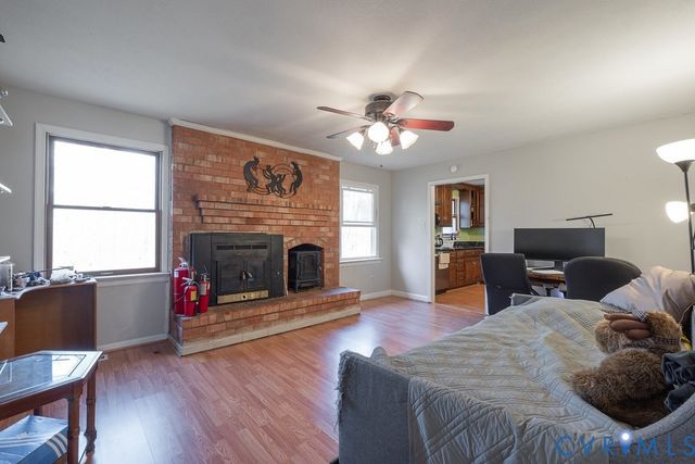 27 Sherwood Rd, Cartersville, VA 23027