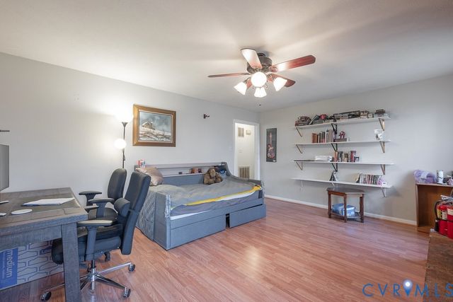 27 Sherwood Rd, Cartersville, VA 23027