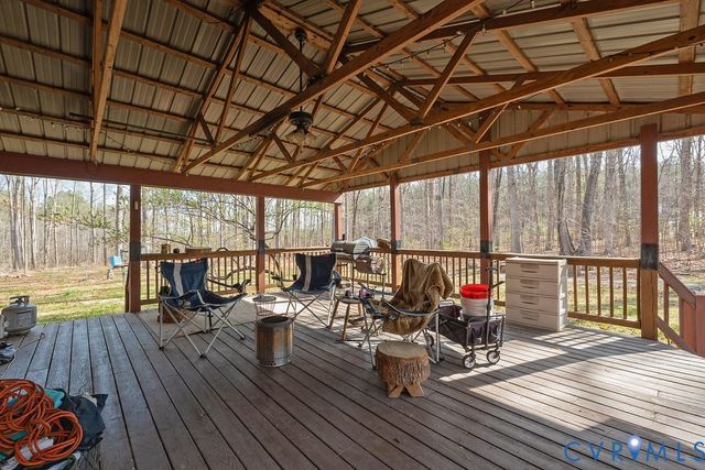 27 Sherwood Rd, Cartersville, VA 23027