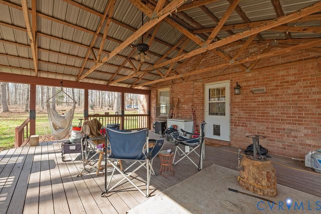 27 Sherwood Rd, Cartersville, VA 23027