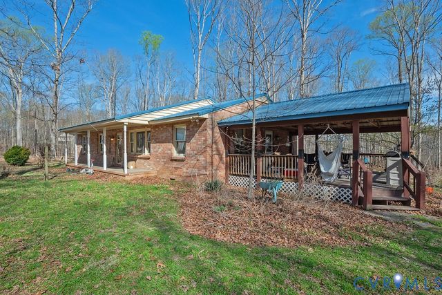 27 Sherwood Rd, Cartersville, VA 23027