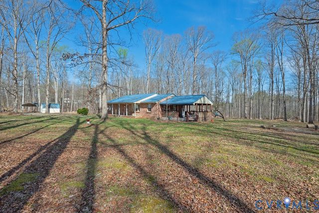 27 Sherwood Rd, Cartersville, VA 23027