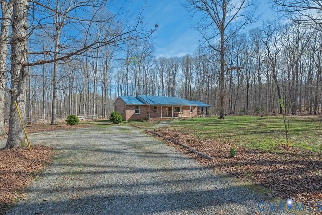 27 Sherwood Rd, Cartersville, VA 23027