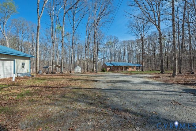 27 Sherwood Rd, Cartersville, VA 23027