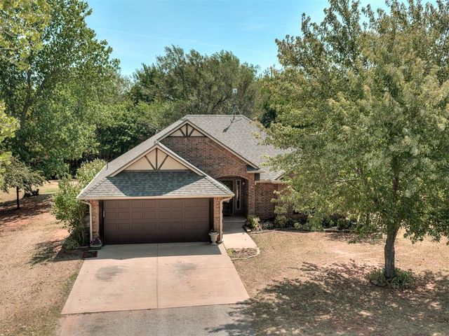 923 County Street 2935, Tuttle, OK 73089