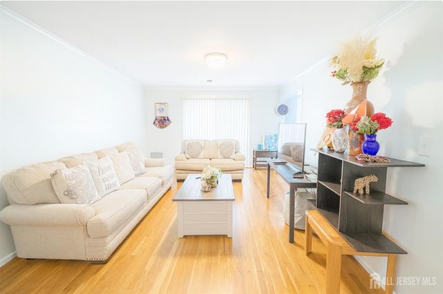 401 SHARON GARDEN Court, Woodbridge Proper, NJ 07095